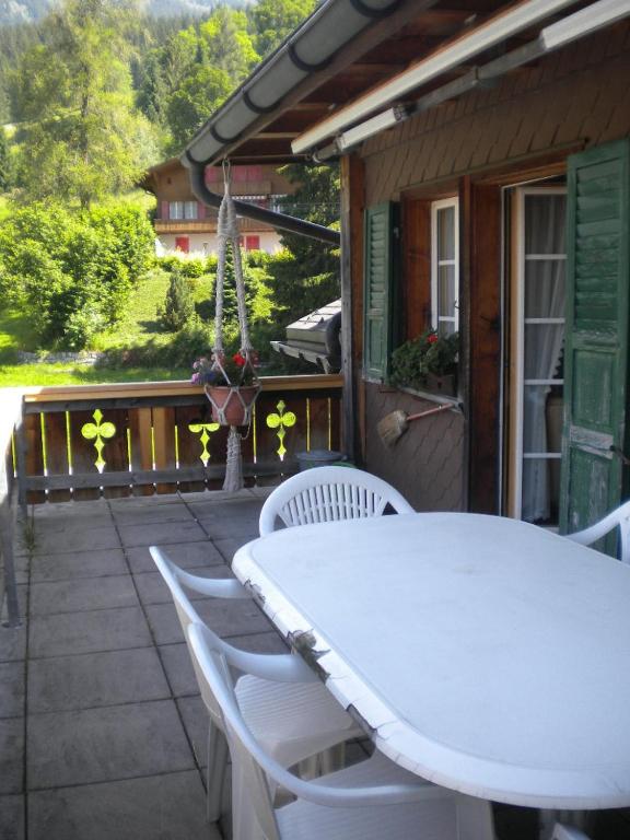 Chalet uf em Stutz 1 room 2